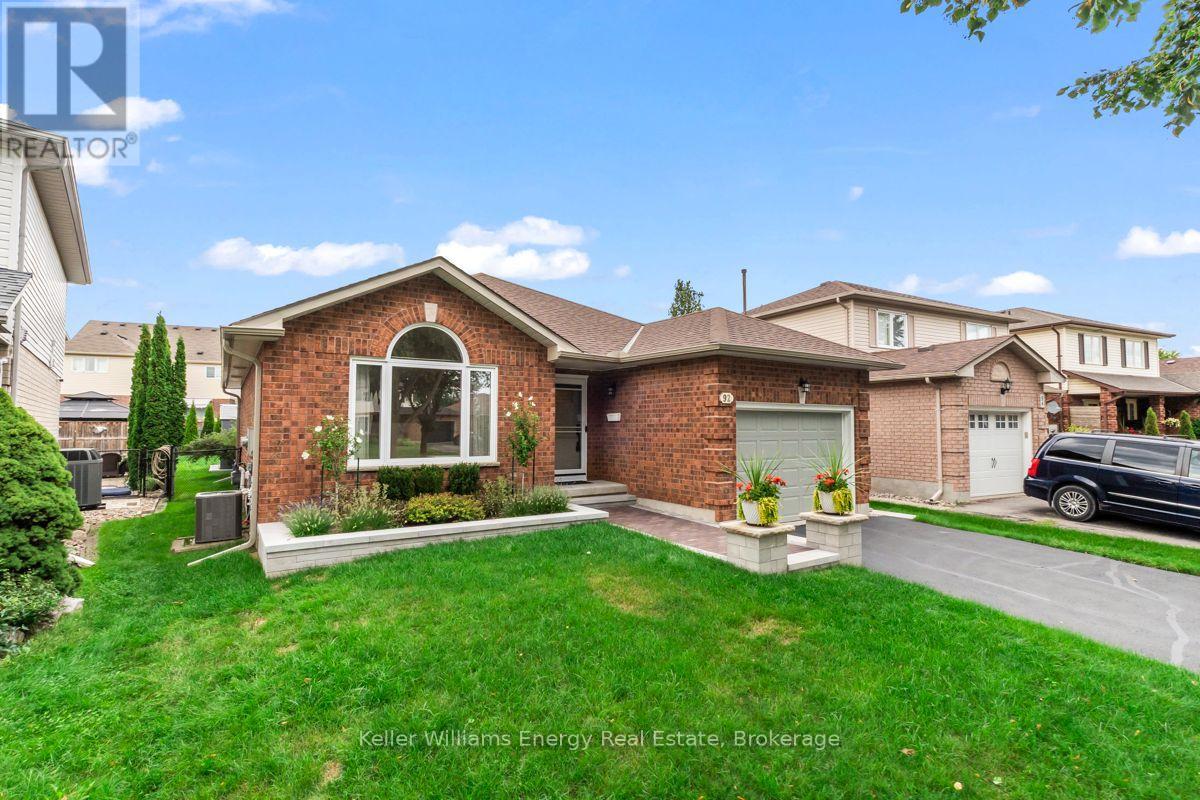 92 GEORGE REYNOLDS DRIVE - 3