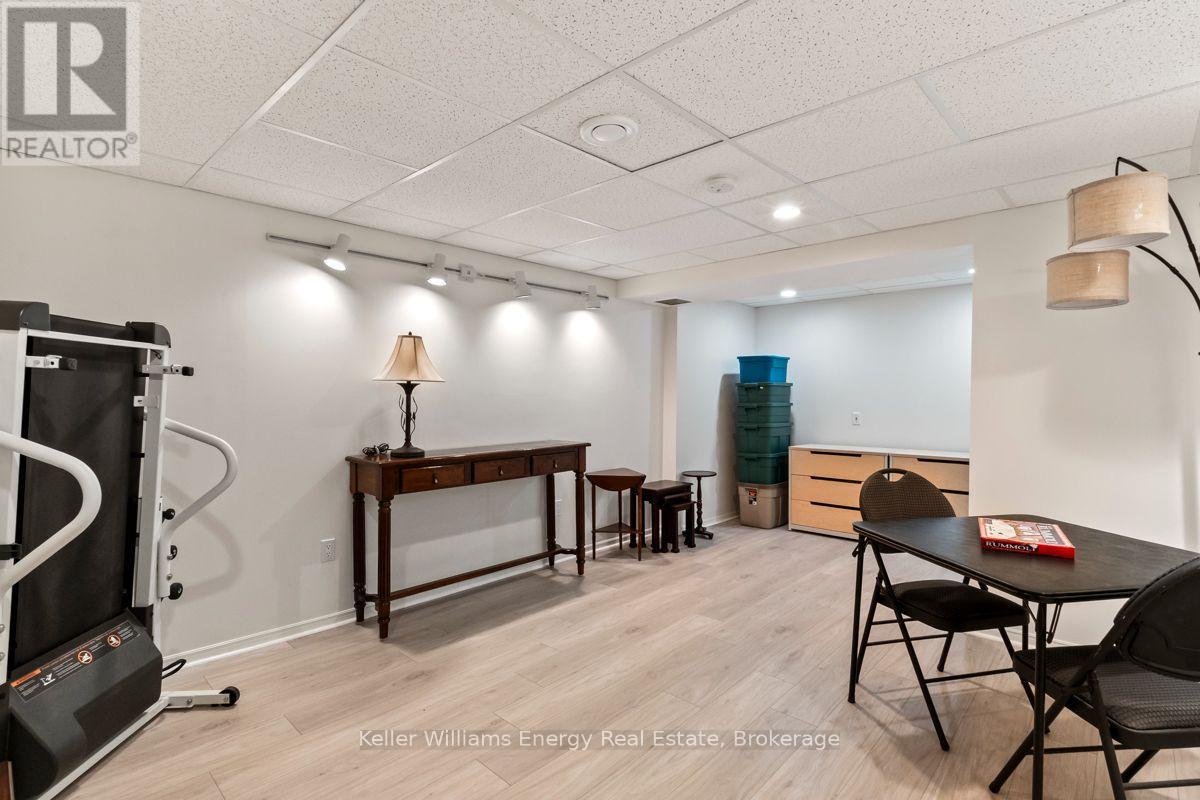 92 GEORGE REYNOLDS DRIVE - 40