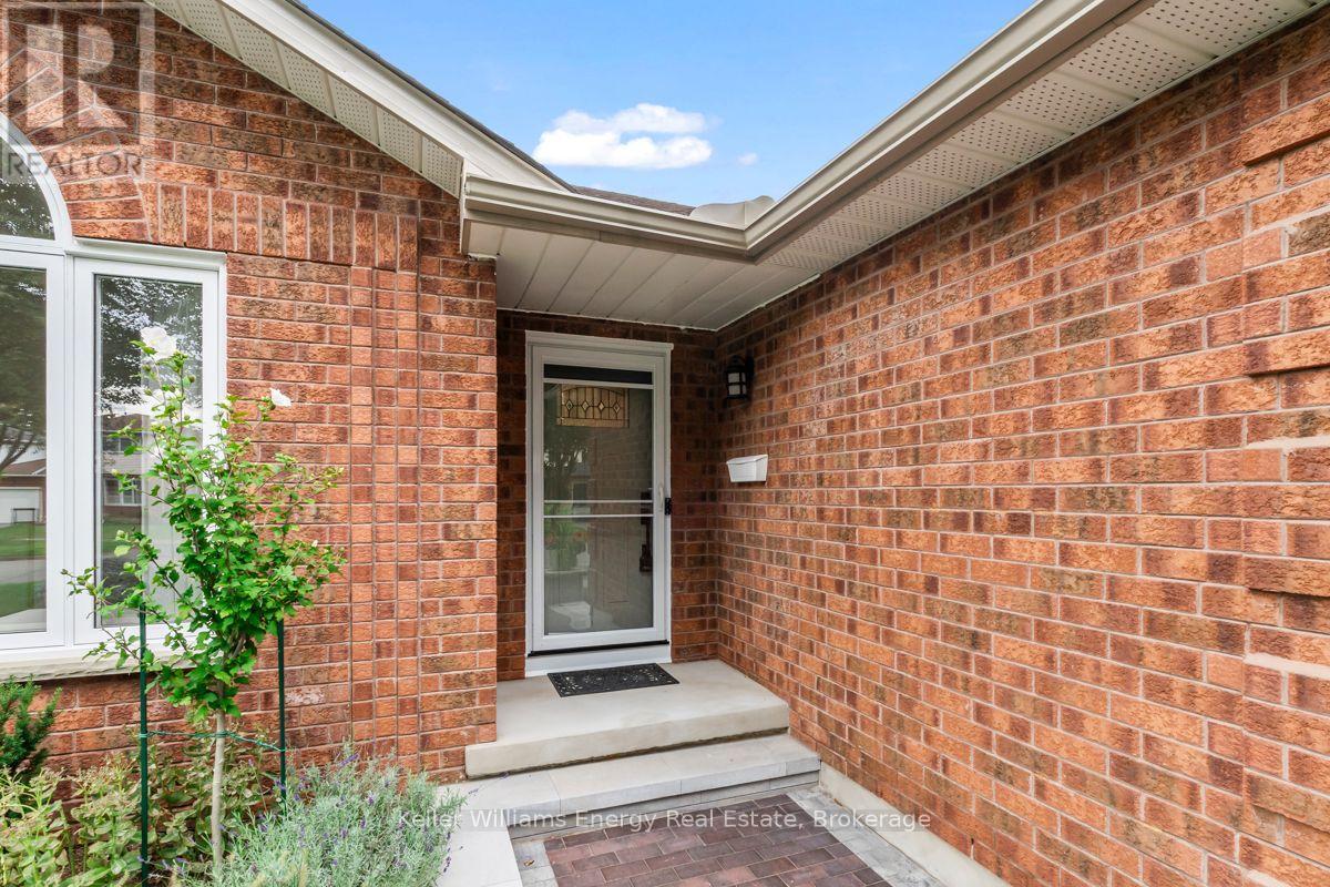 92 GEORGE REYNOLDS DRIVE - 6