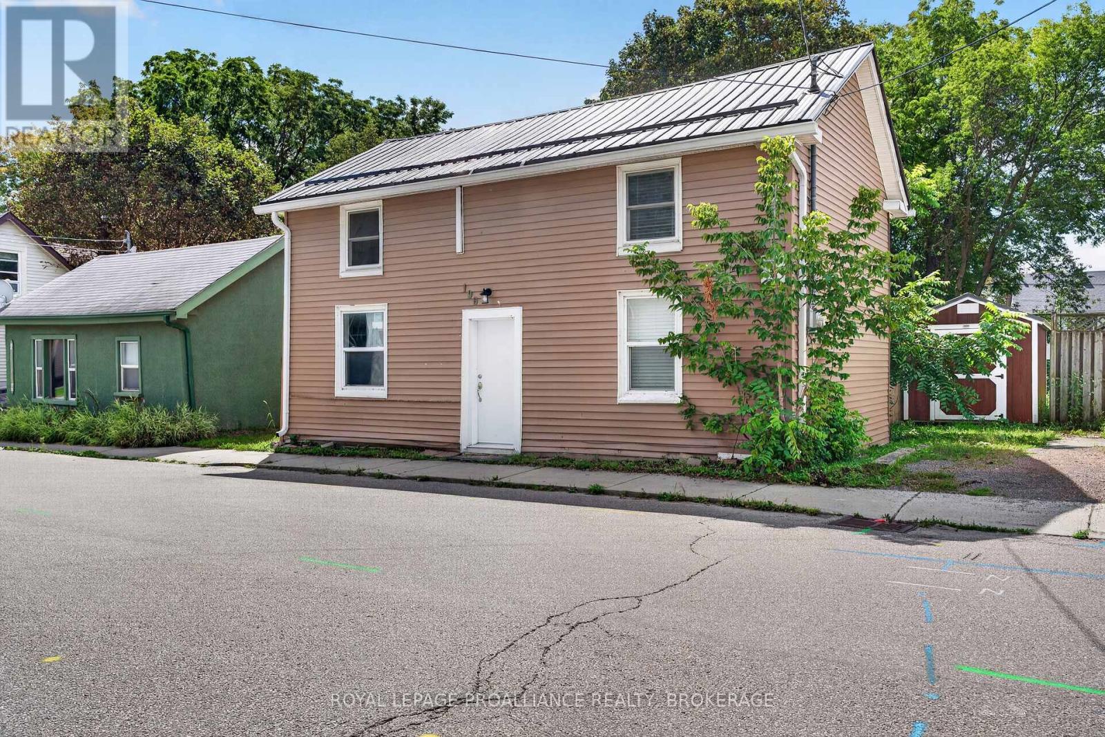 196 YORK STREET - 1