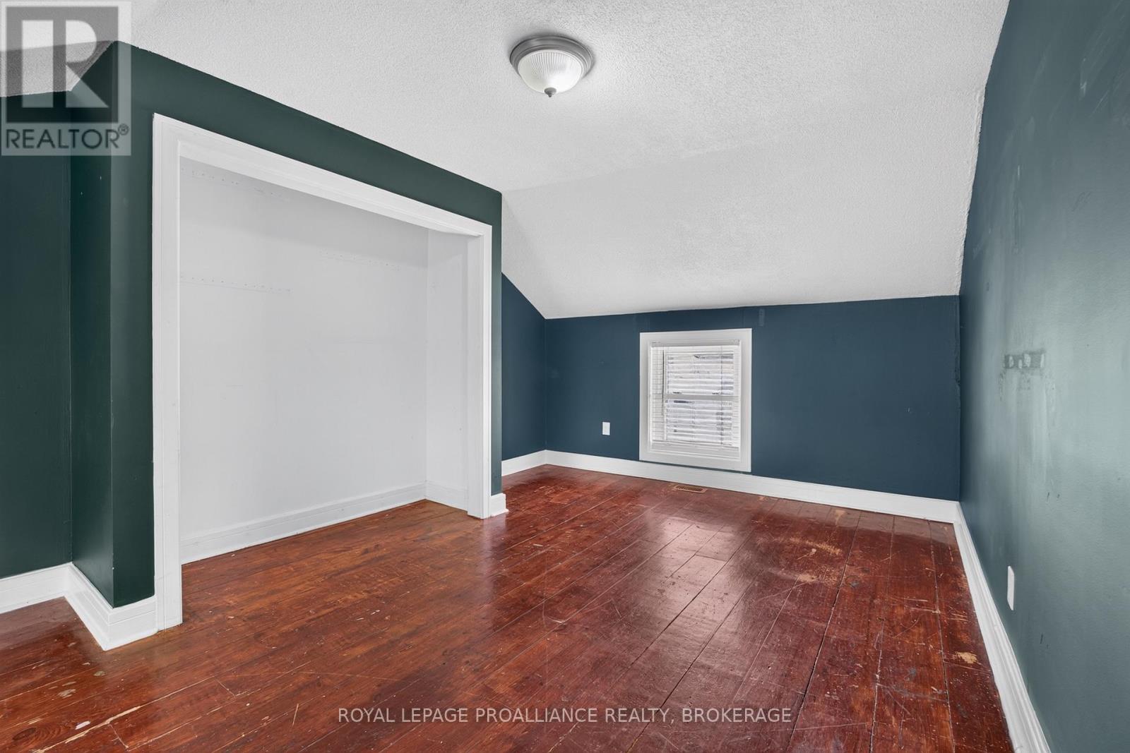196 YORK STREET - 12