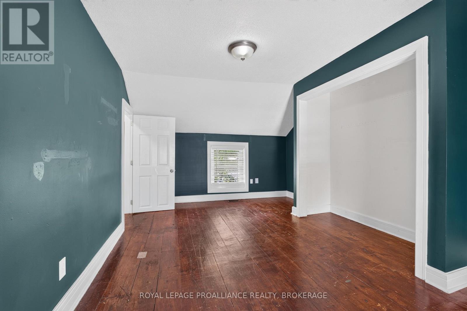 196 YORK STREET - 13