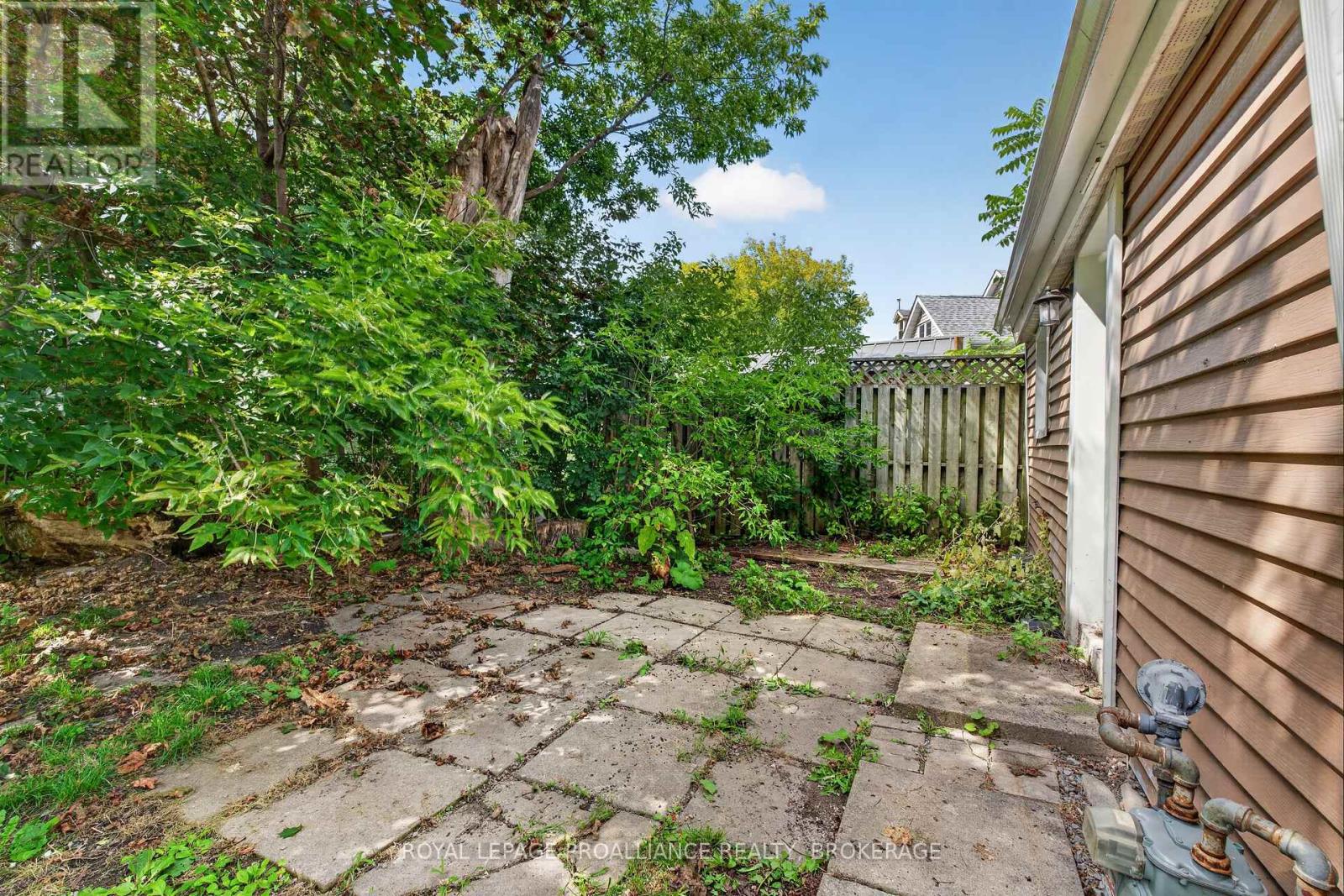 196 YORK STREET - 17