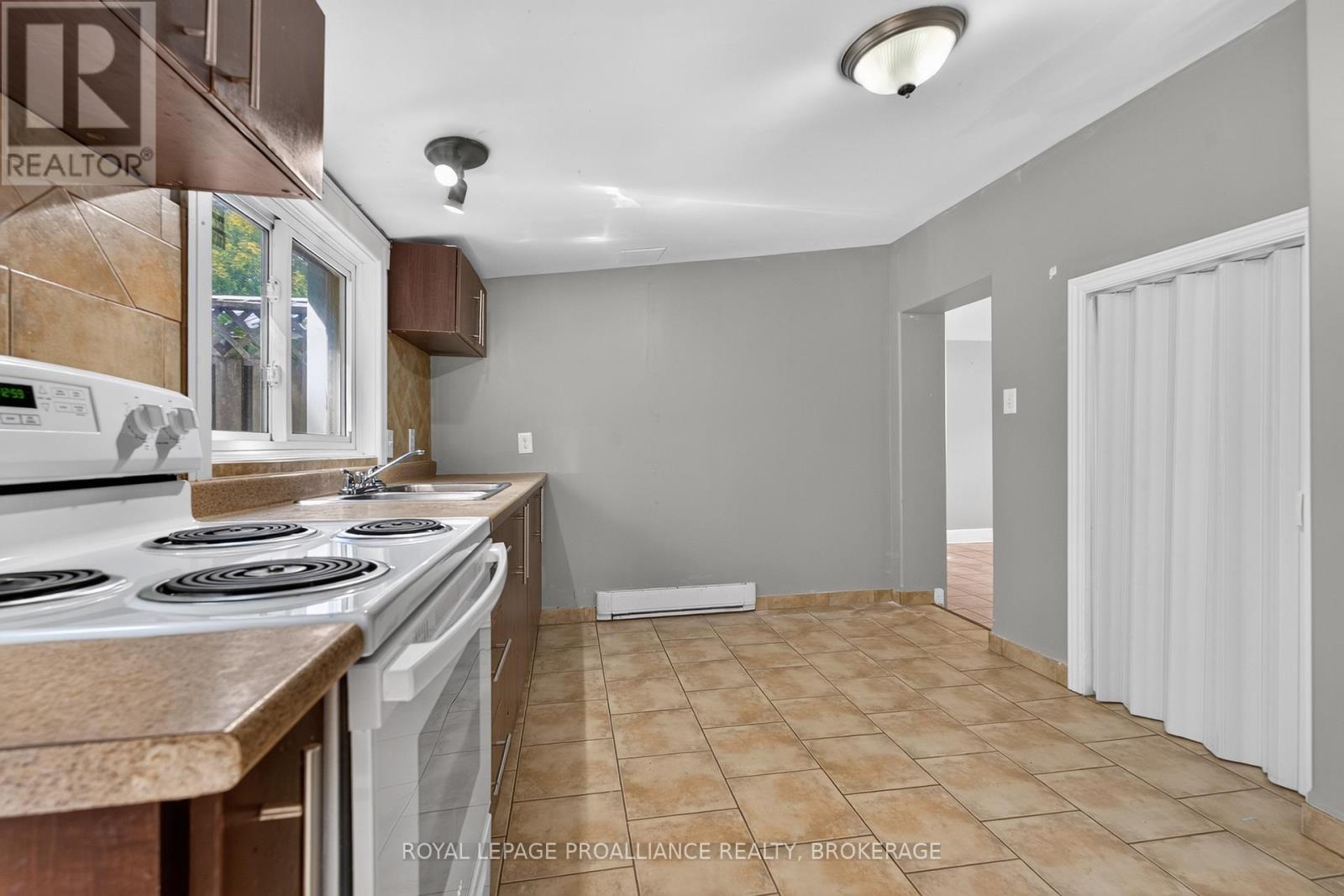 196 YORK STREET - 7