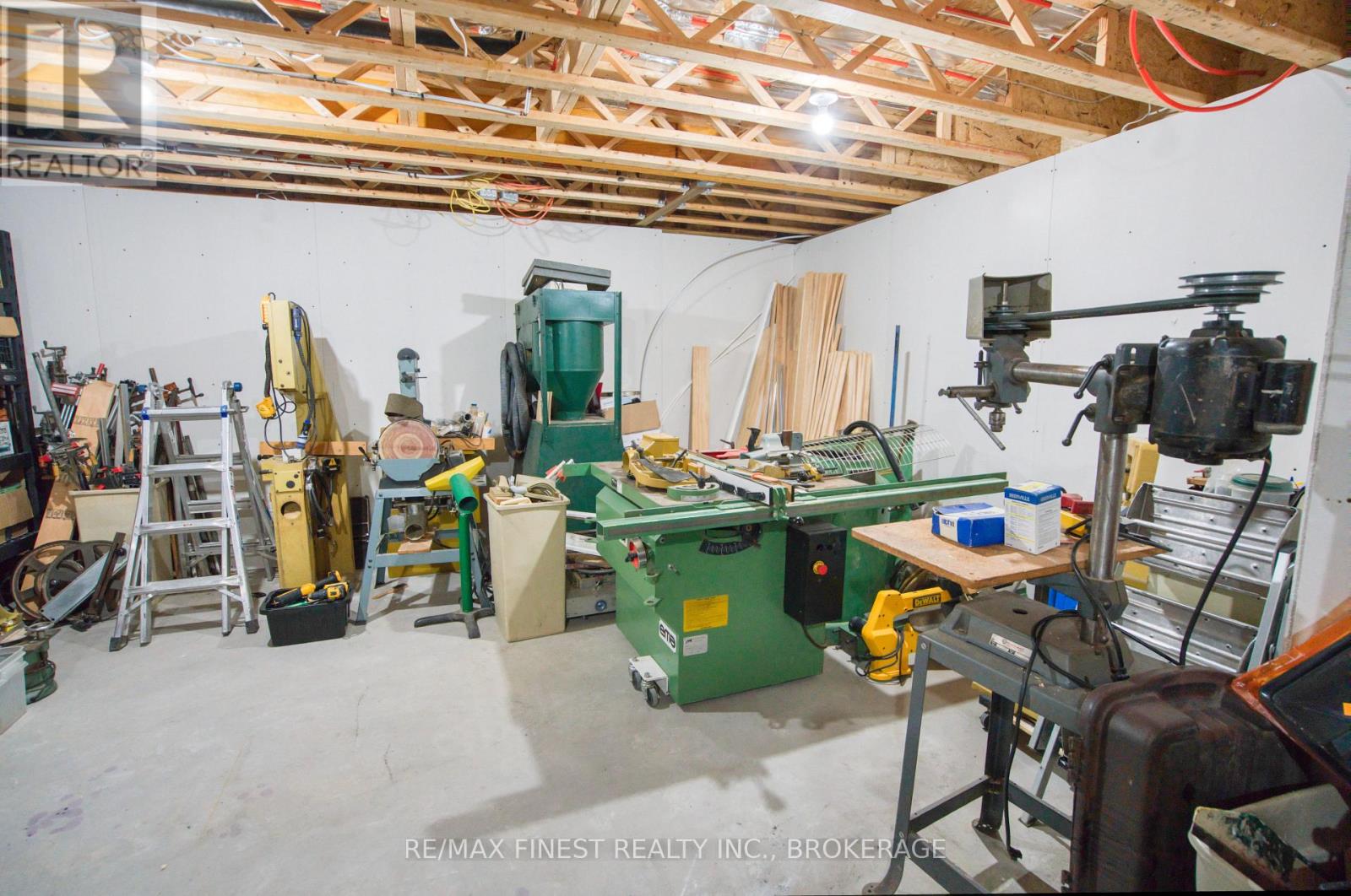 1252 CLEMENT ROAD - Image 34