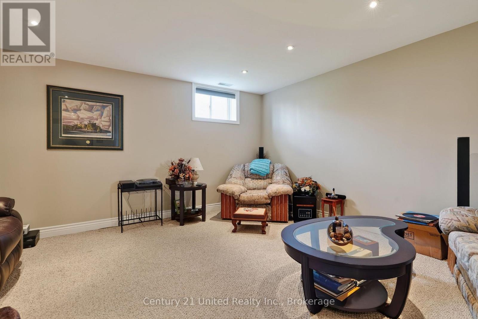 65 DIVISION STREET - Image 31