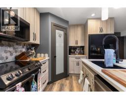 2pc Bathroom - 4929 Southlands Drive Se, Medicine Hat, AB T1B0C1 Photo 11