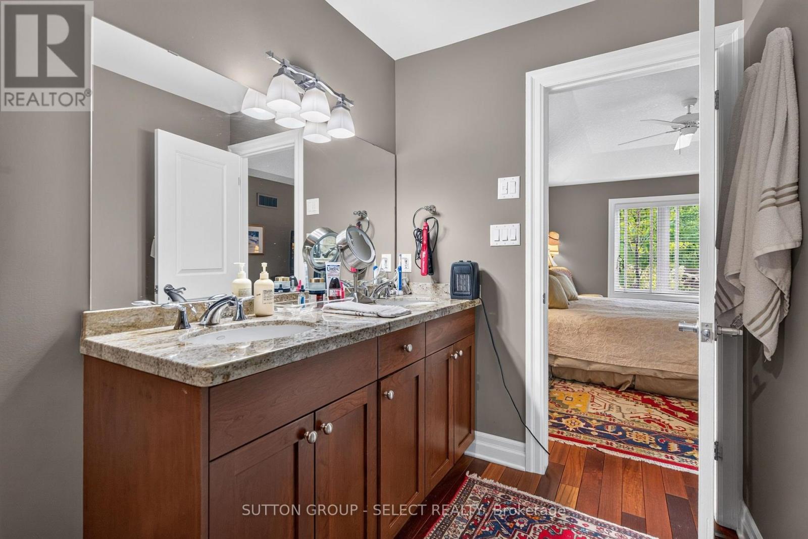 #32 124 NORTH CENTRE ROAD - 15