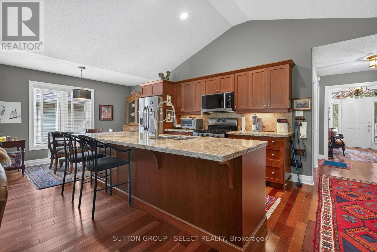 #32 124 NORTH CENTRE ROAD - 7