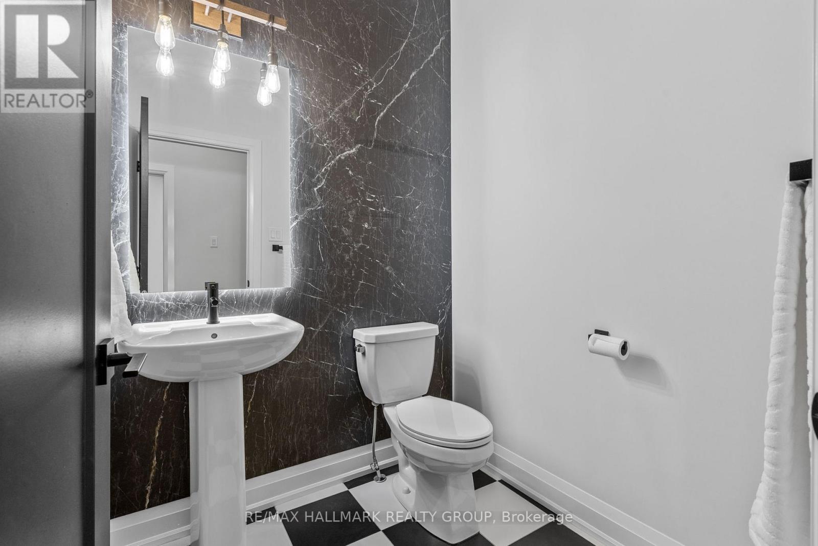 412 BUTLER FARM ROAD - Image 22
