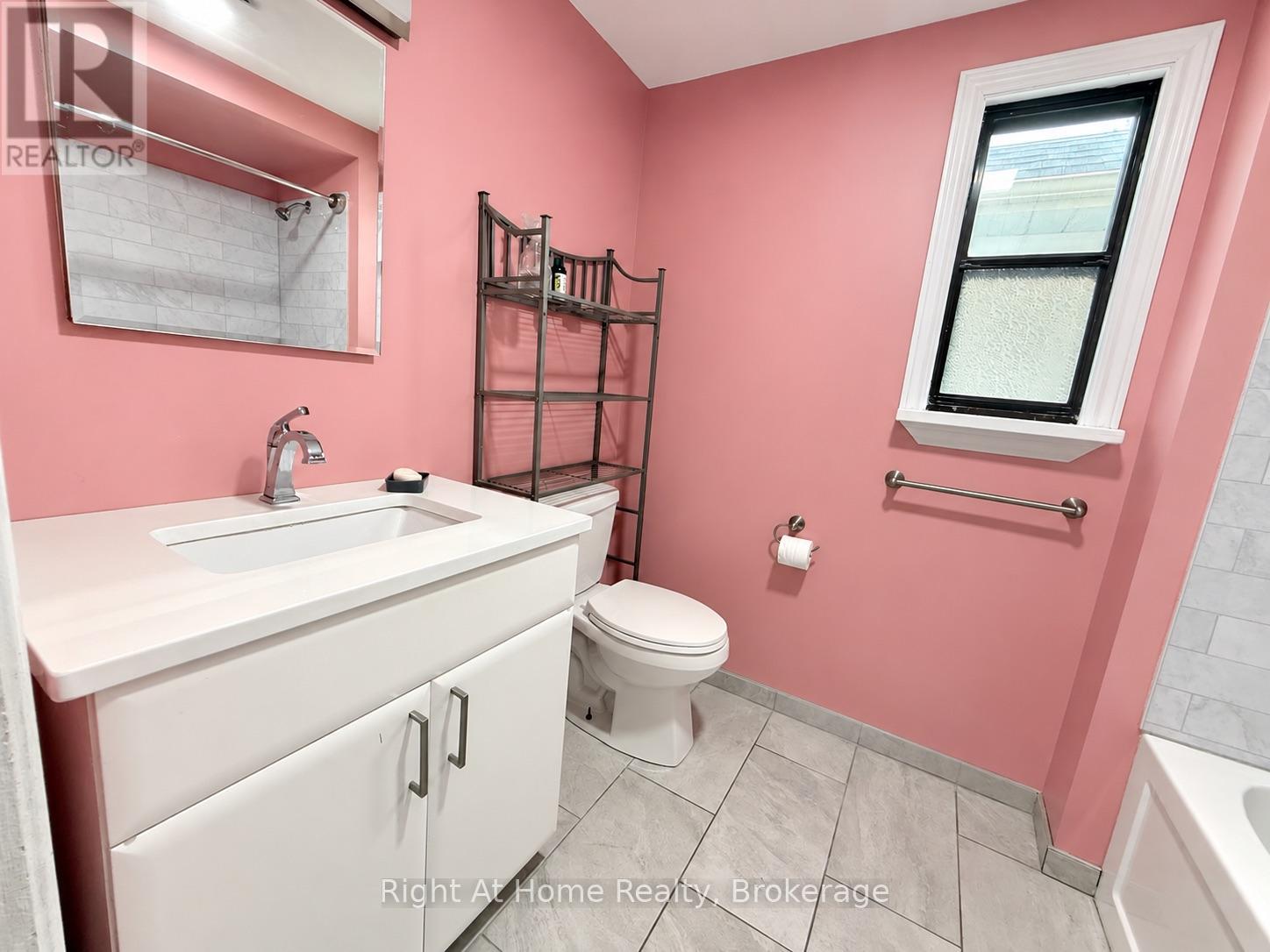 28 DIXON STREET - 5