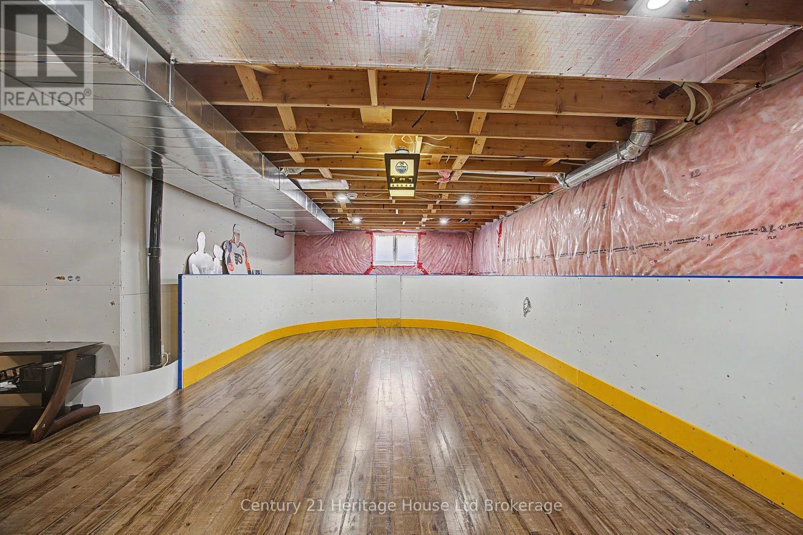 91 BOYD BOULEVARD - 40