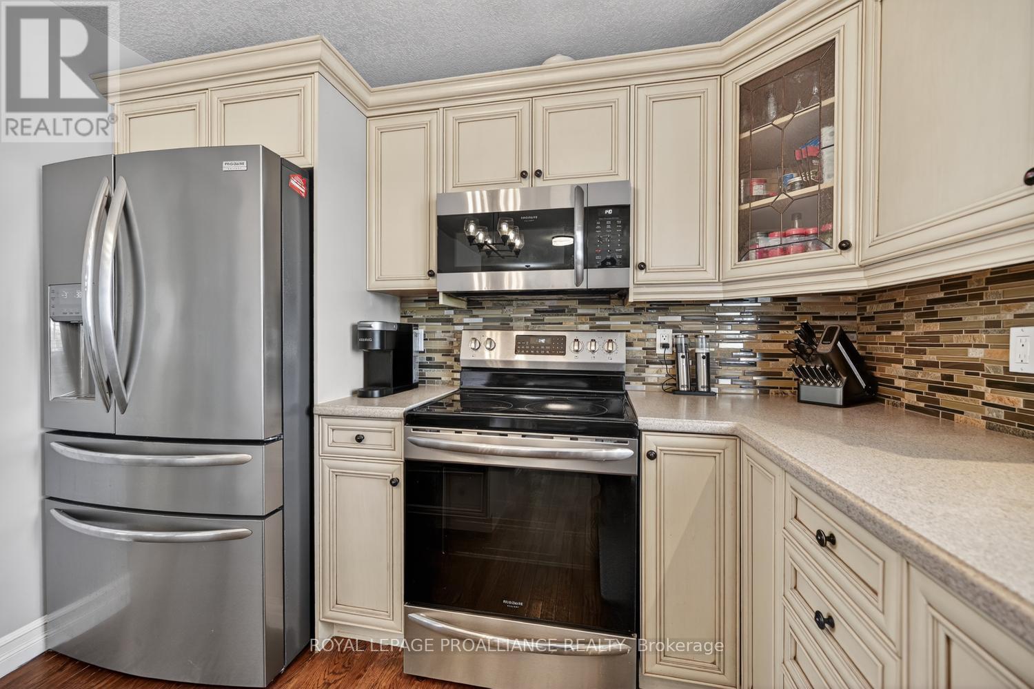 1014 CRESTWOOD DRIVE - 11