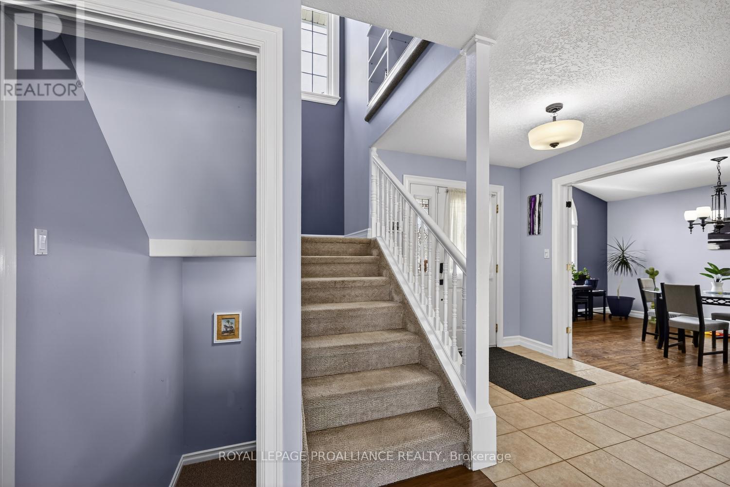 1014 CRESTWOOD DRIVE - Image 19