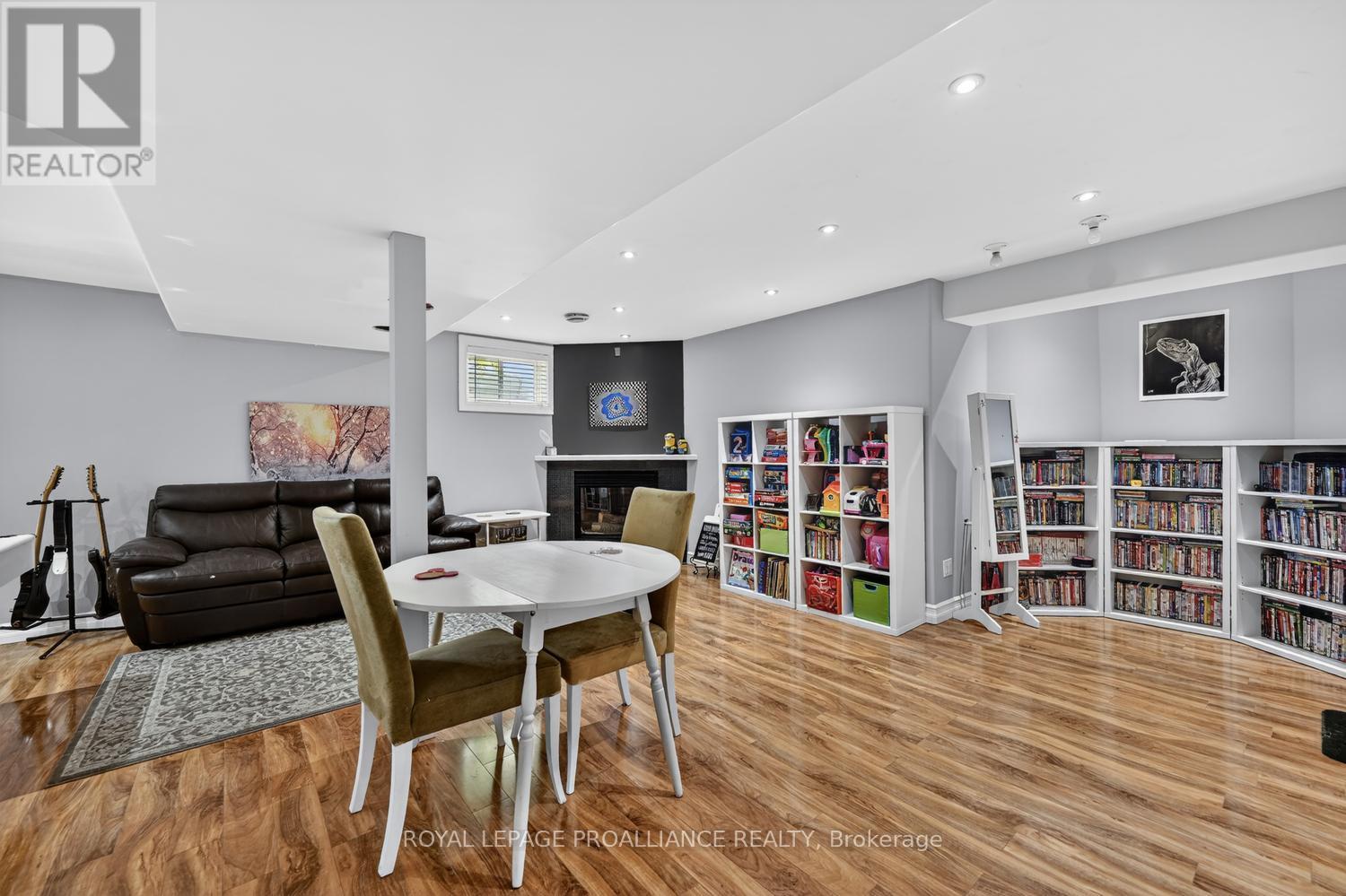 1014 CRESTWOOD DRIVE - Image 29