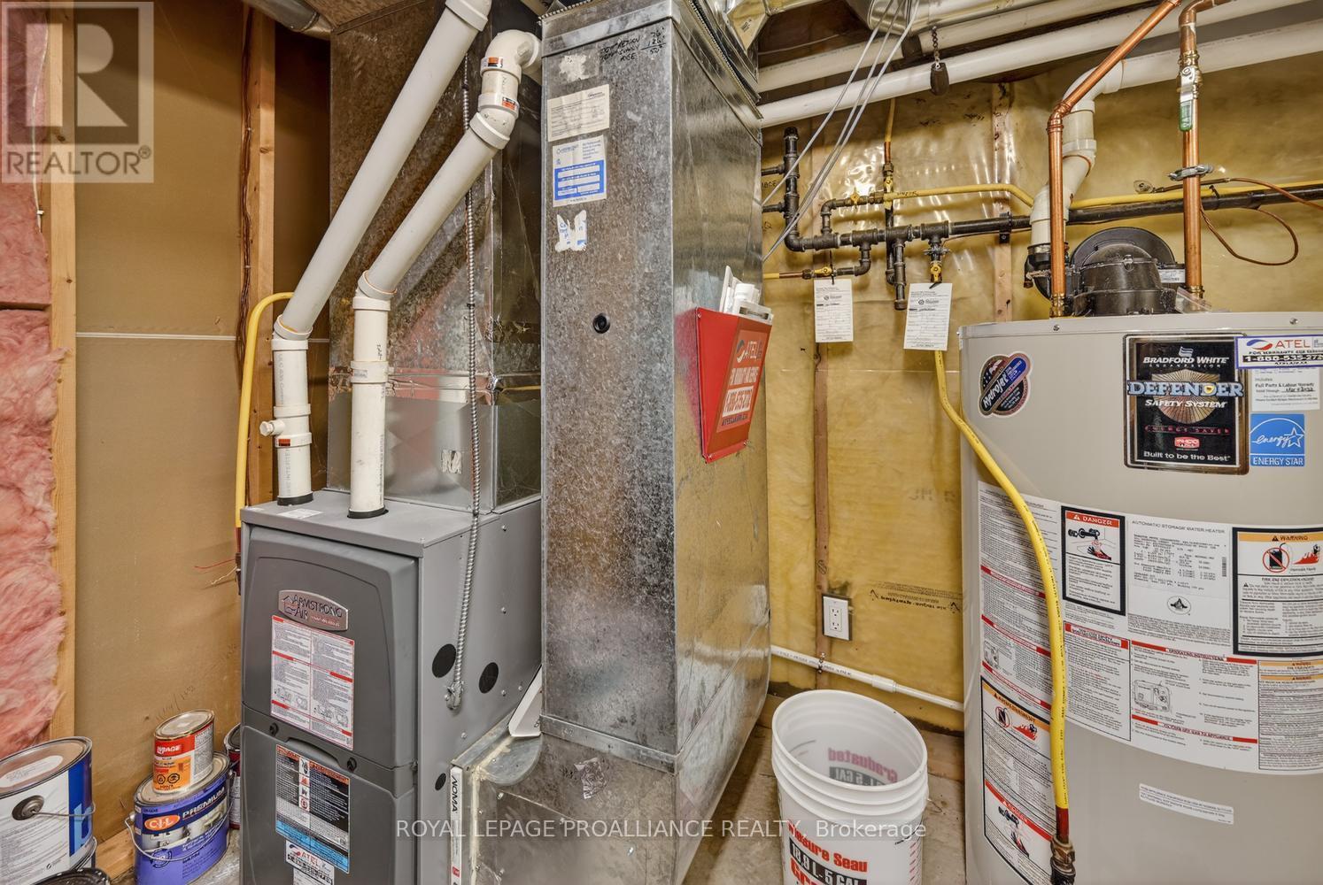 1014 CRESTWOOD DRIVE - Image 35