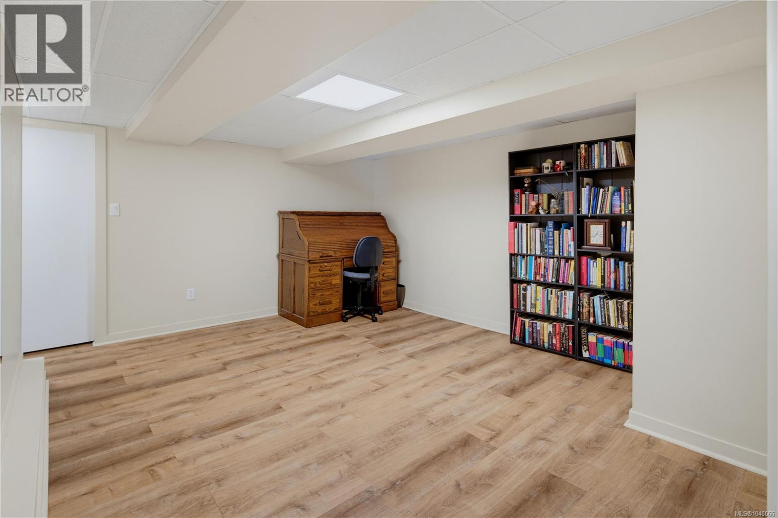 2083 Renfrew Rd - Image 22