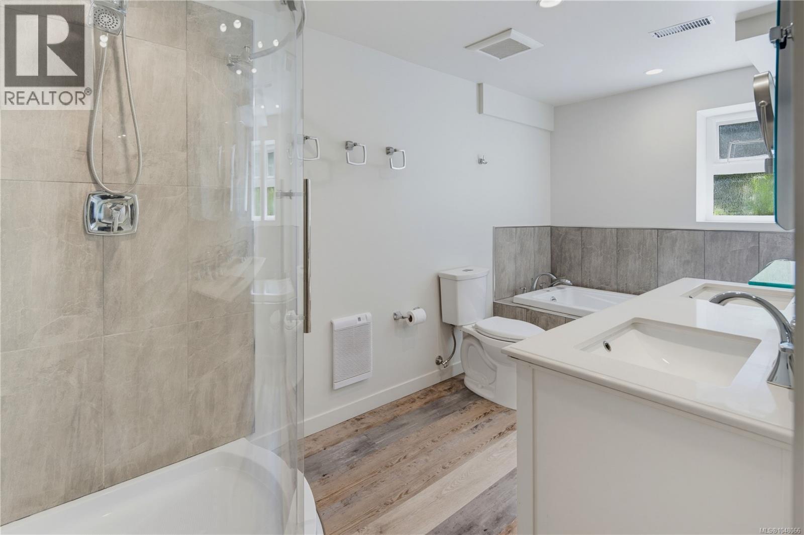 2083 Renfrew Rd - Image 25