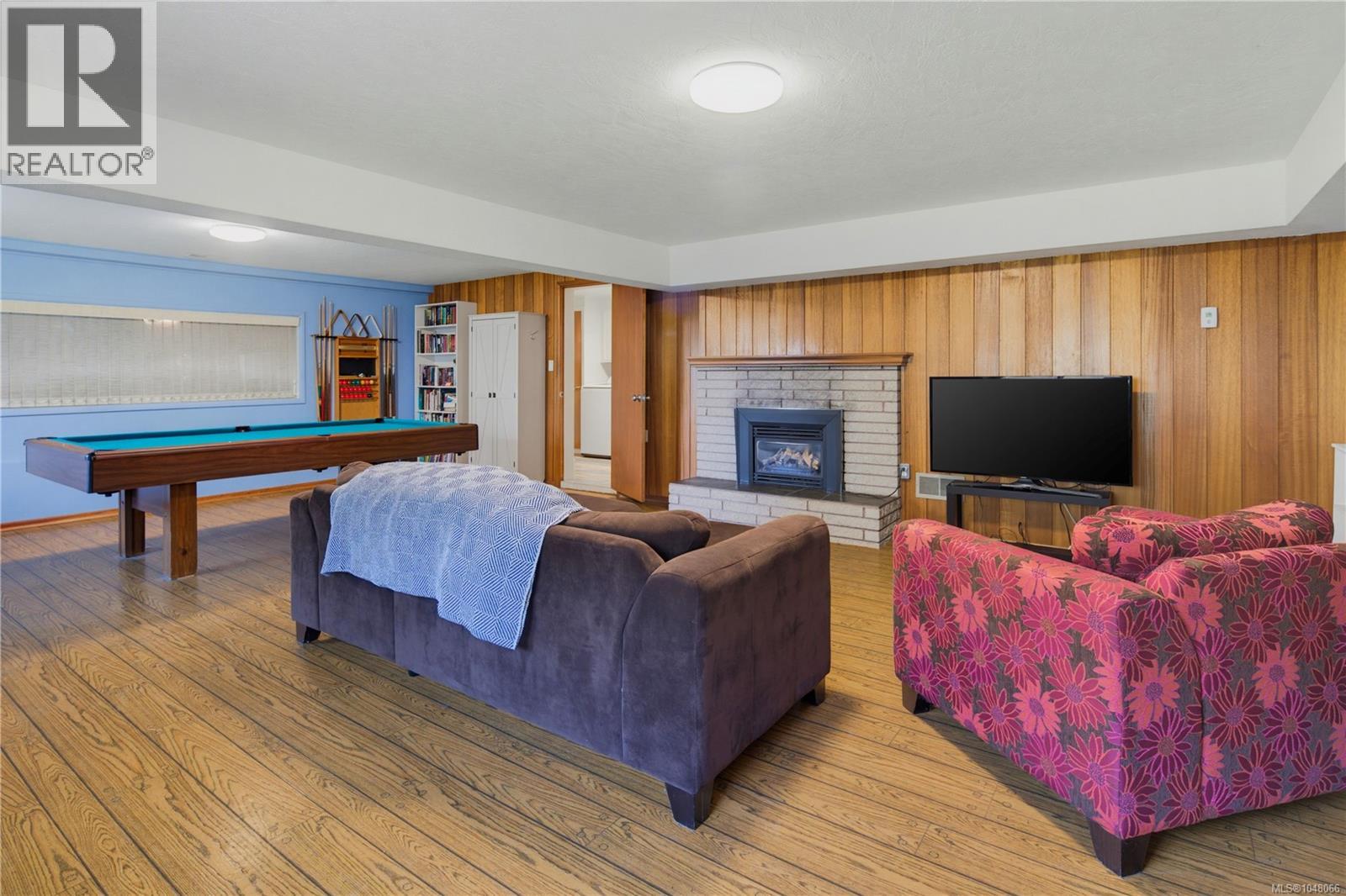 2083 Renfrew Rd - Image 28