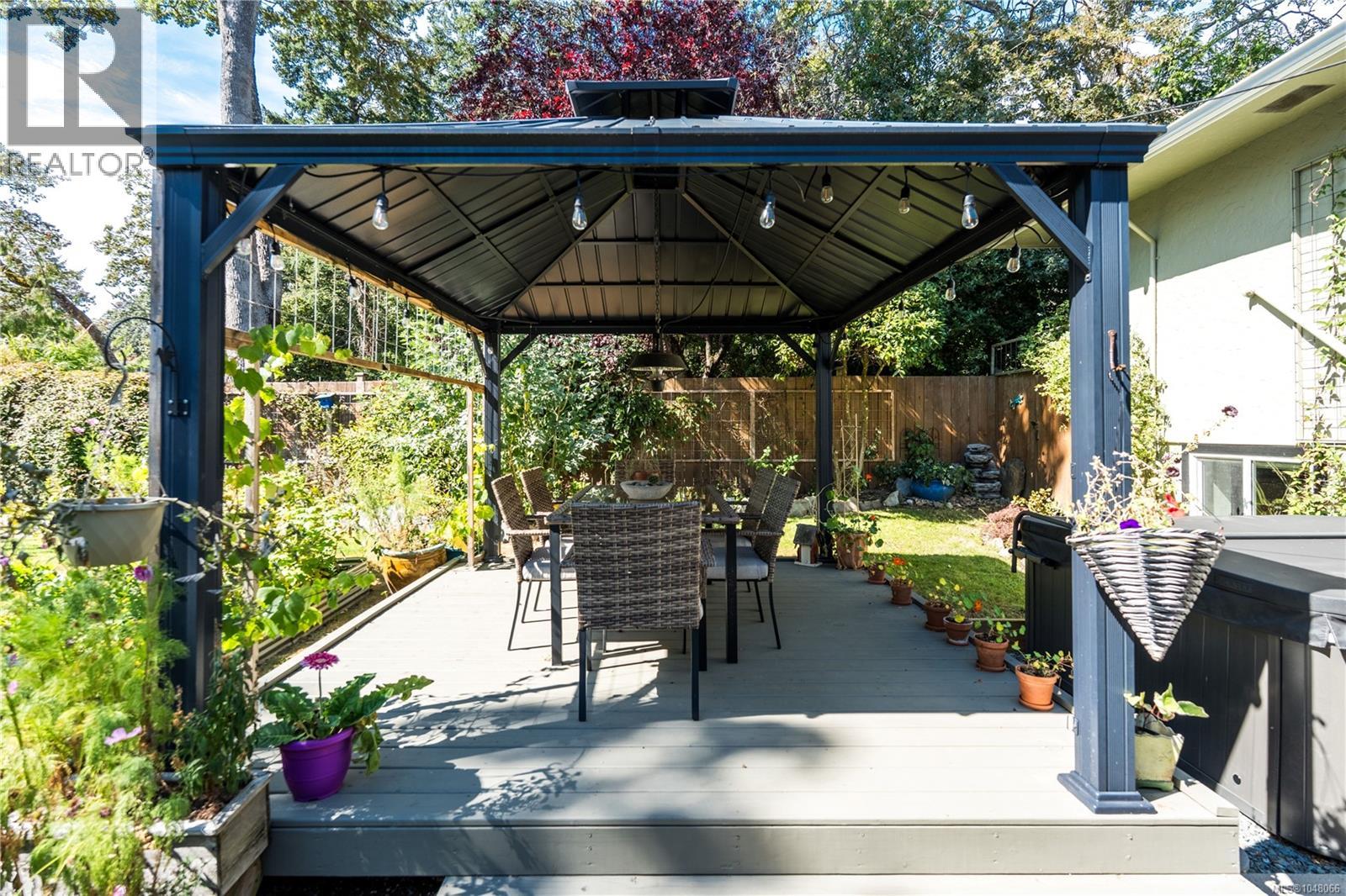 2083 Renfrew Rd - 30