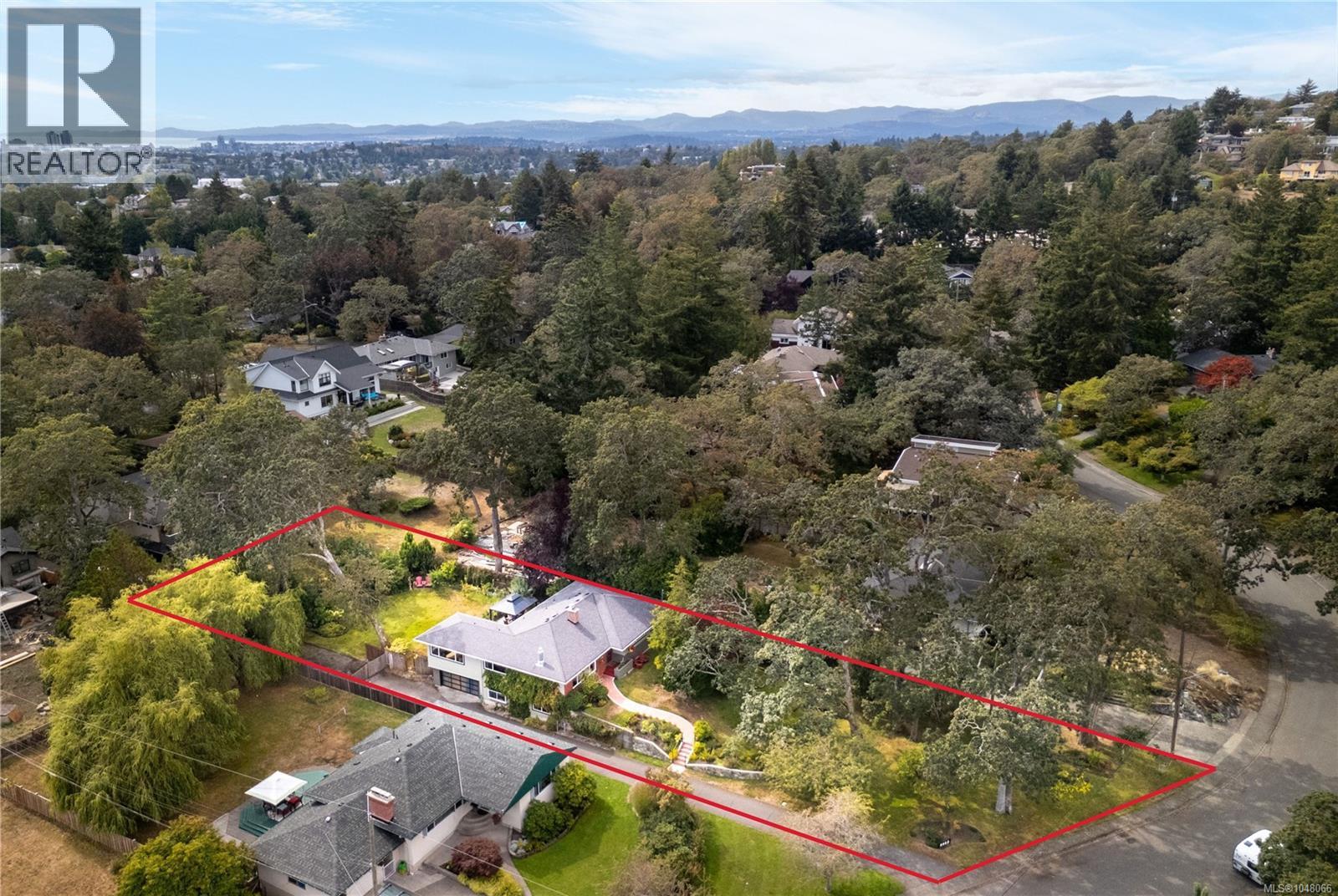 2083 Renfrew Rd - Image 4