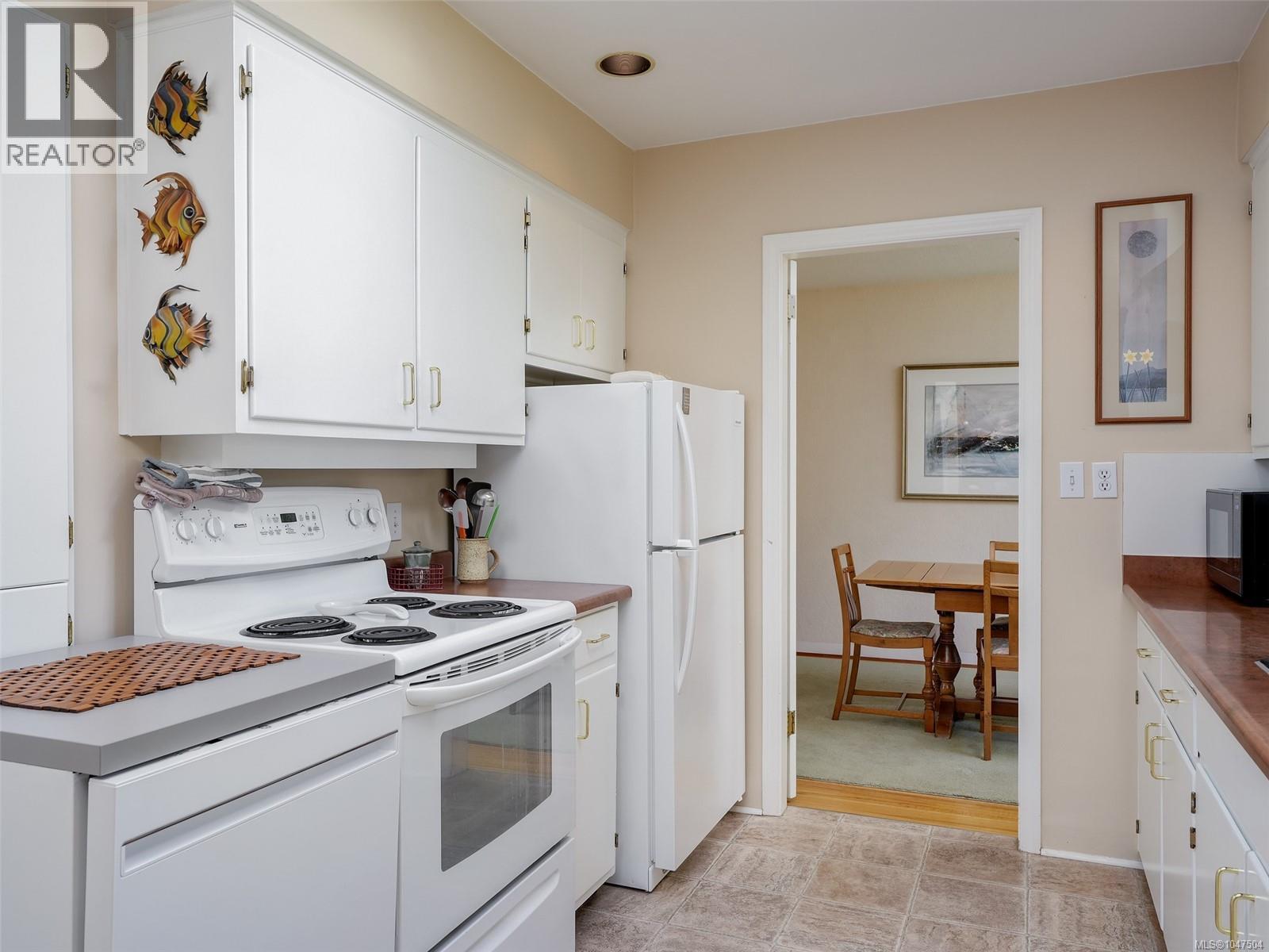 2568 Margate Ave - 7
