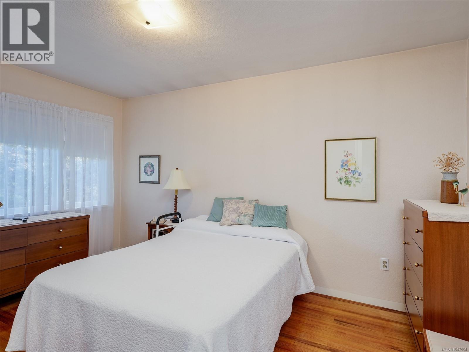 2568 Margate Ave - 8