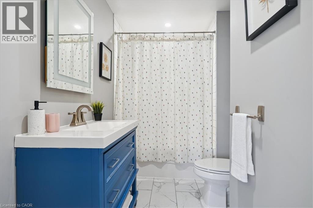 32 ALLAN Avenue - Image 26