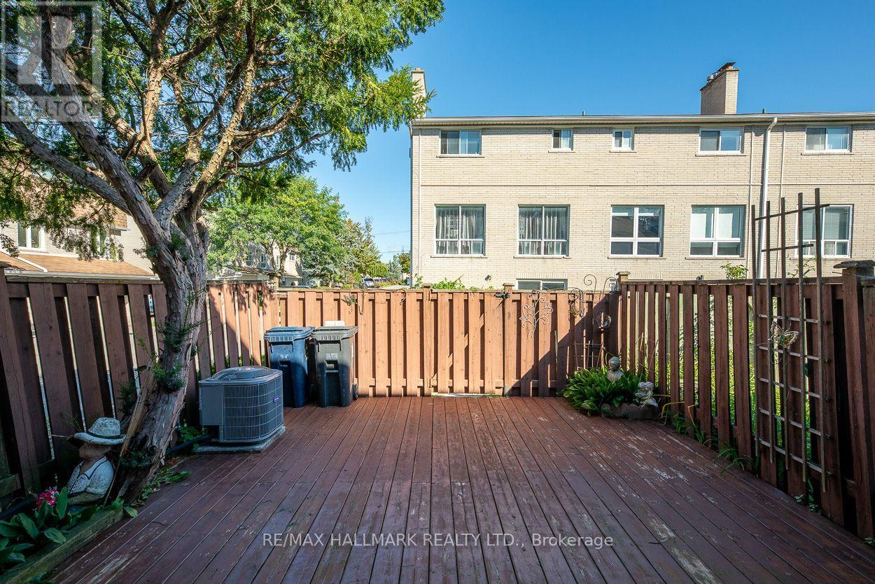 #1 83 RAMEAU DRIVE - 19