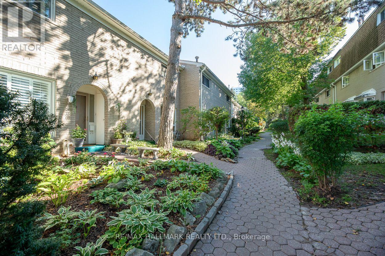 #1 83 RAMEAU DRIVE - 21