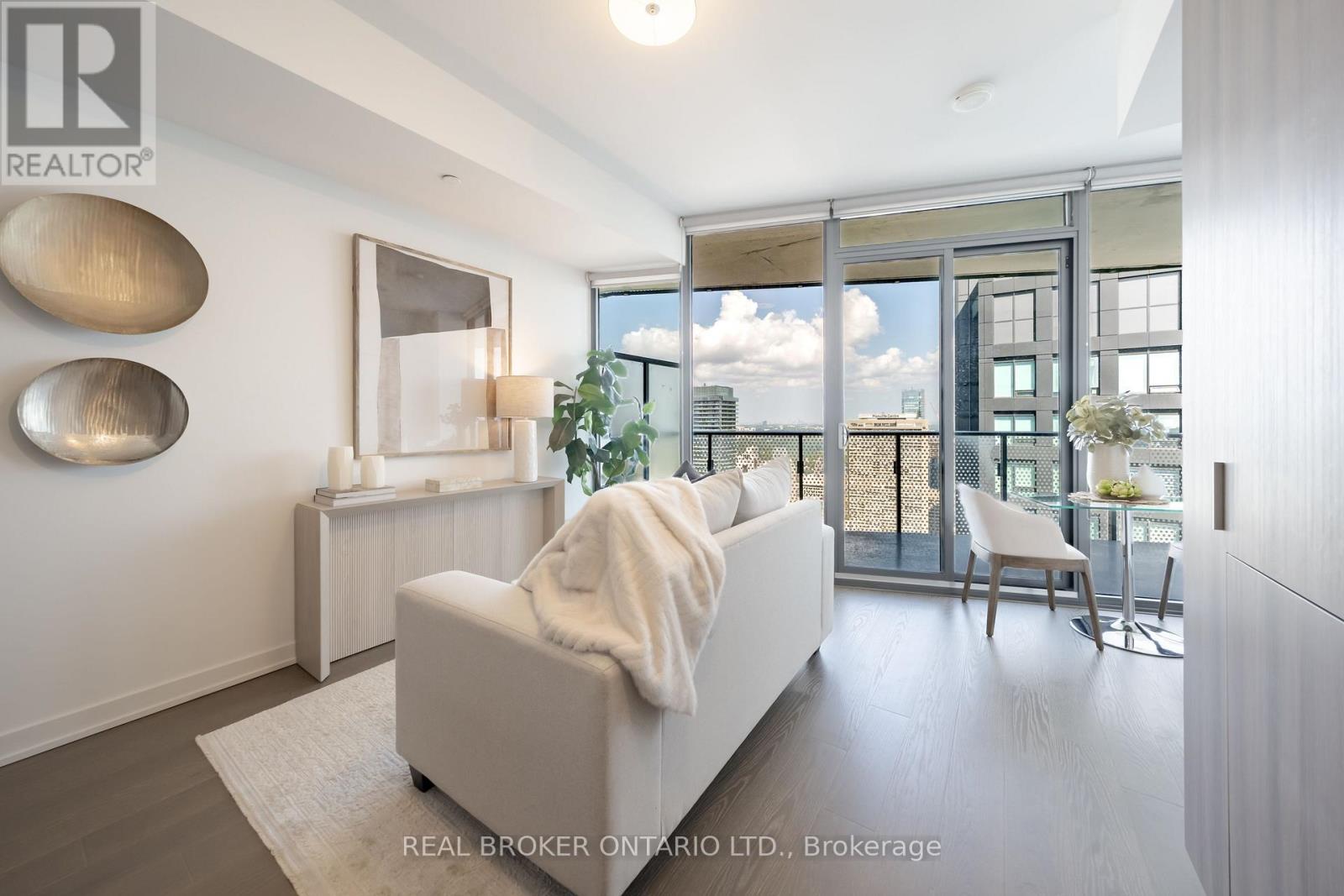 #5311 11 WELLESLEY STREET W - 7