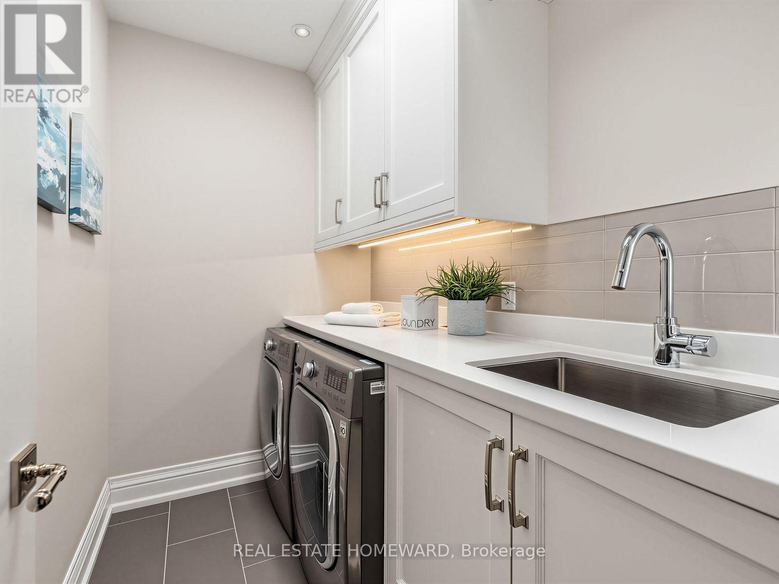 553 BROADWAY AVENUE - Image 27