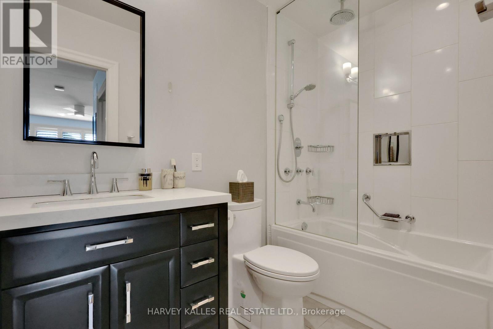 254 YONGE BOULEVARD - Image 30