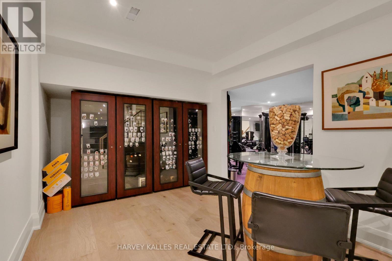 254 YONGE BOULEVARD - Image 35