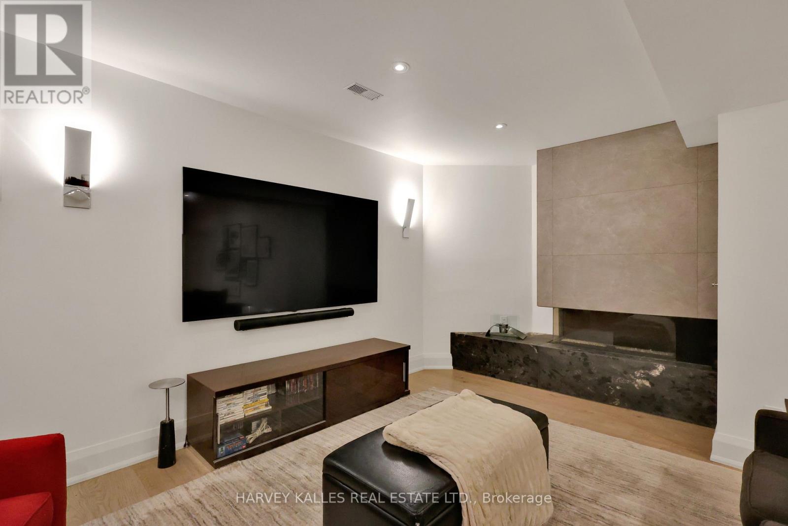 254 YONGE BOULEVARD - Image 40