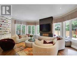 Bedroom 3 - 254 Yonge Boulevard, Toronto, ON M5M3J3 Photo 11