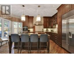 254 Yonge Boulevard, Toronto, ON M5M3J3 Photo 14