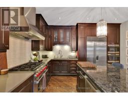 254 Yonge Boulevard, Toronto, ON M5M3J3 Photo 17