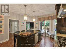 254 Yonge Boulevard, Toronto, ON M5M3J3 Photo 18