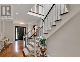 254 Yonge Boulevard, Toronto, ON M5M3J3 Photo 20