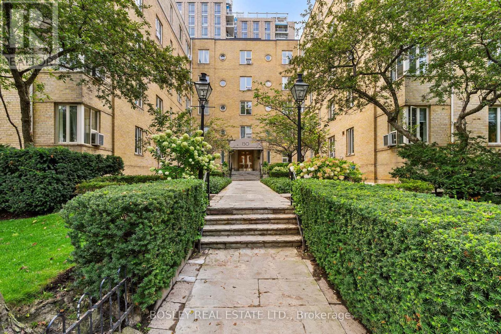Photo of 150 Farnham Avenue