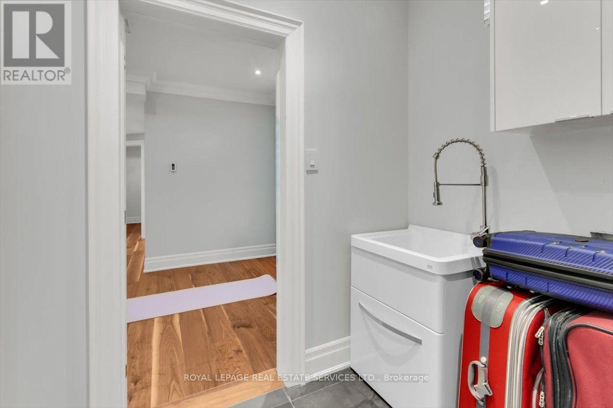 40 DIVADALE DRIVE - 38
