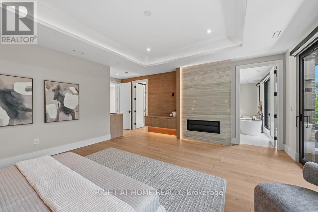 77 WALDER AVENUE - 25