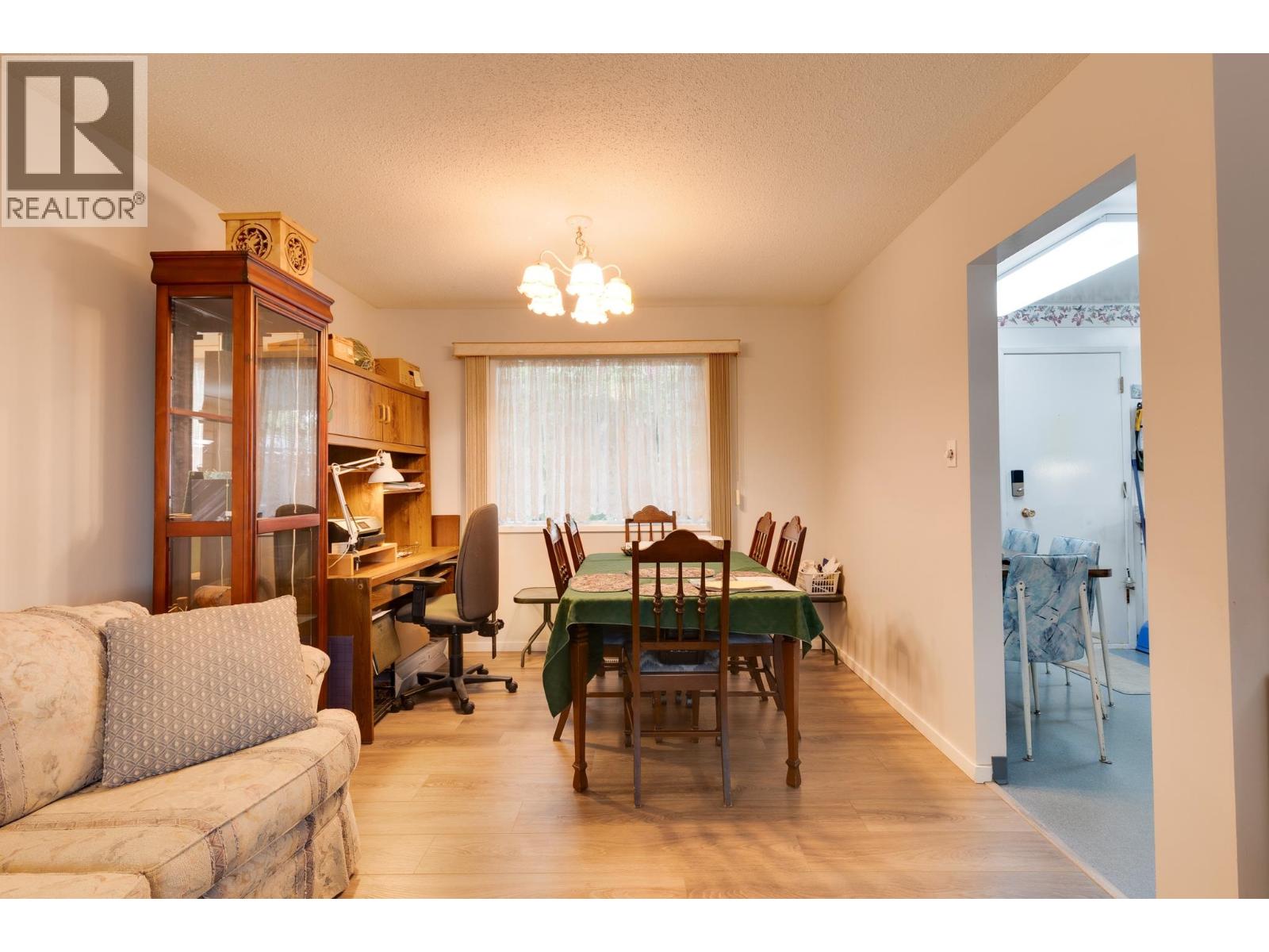 Photo 9 of 32 — 132 MCKENZIE AVENUE · Prince George, BC