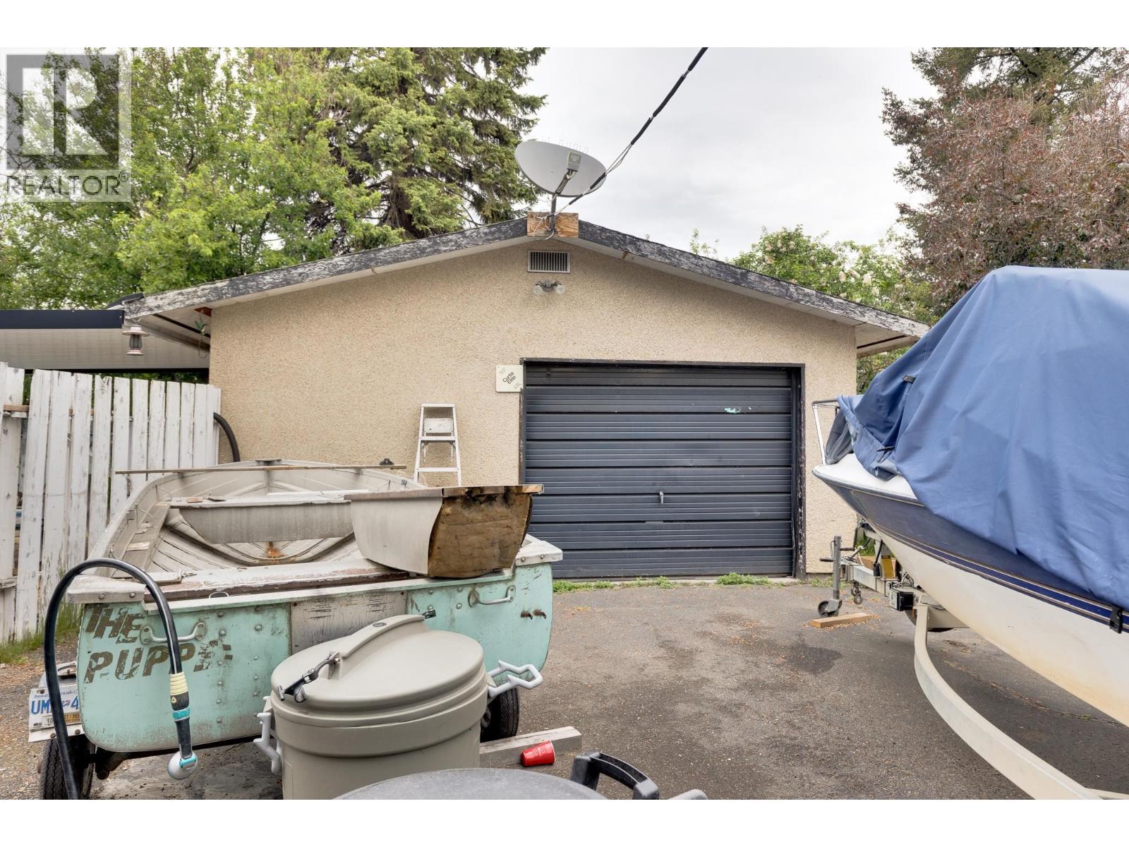 Photo 24 of 32 — 132 MCKENZIE AVENUE · Prince George, BC