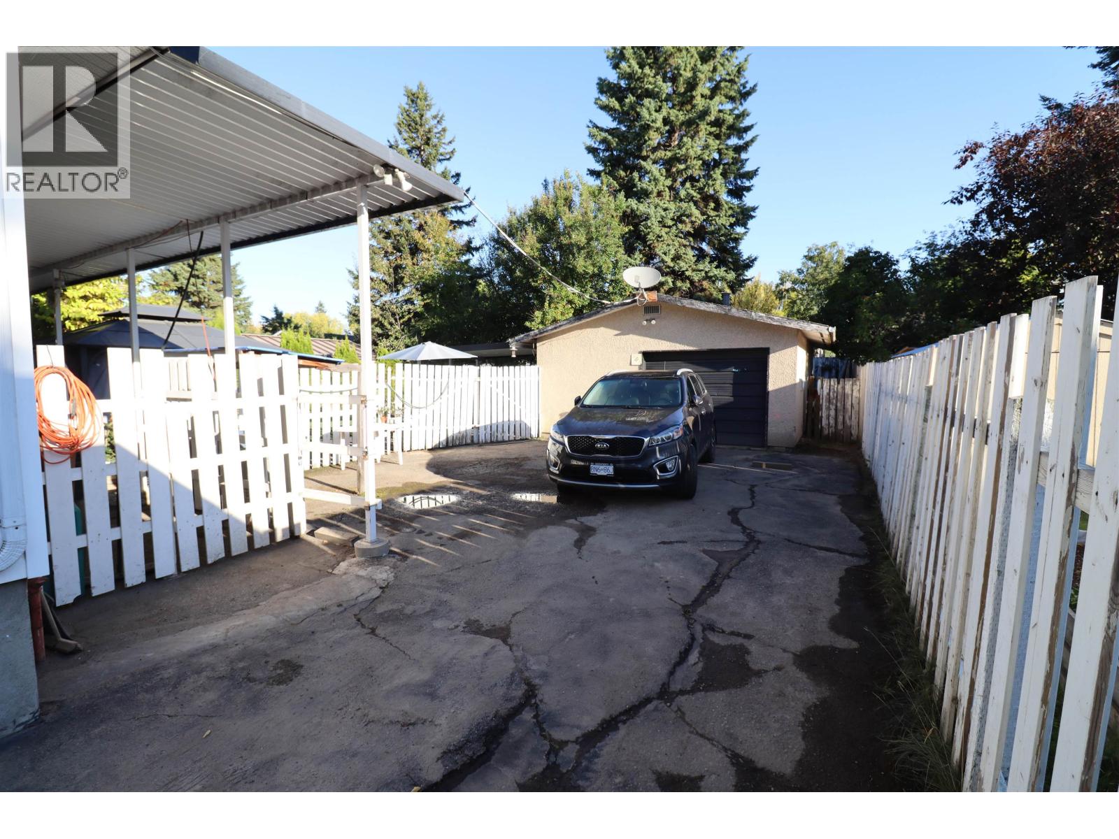 Photo 30 of 32 — 132 MCKENZIE AVENUE · Prince George, BC