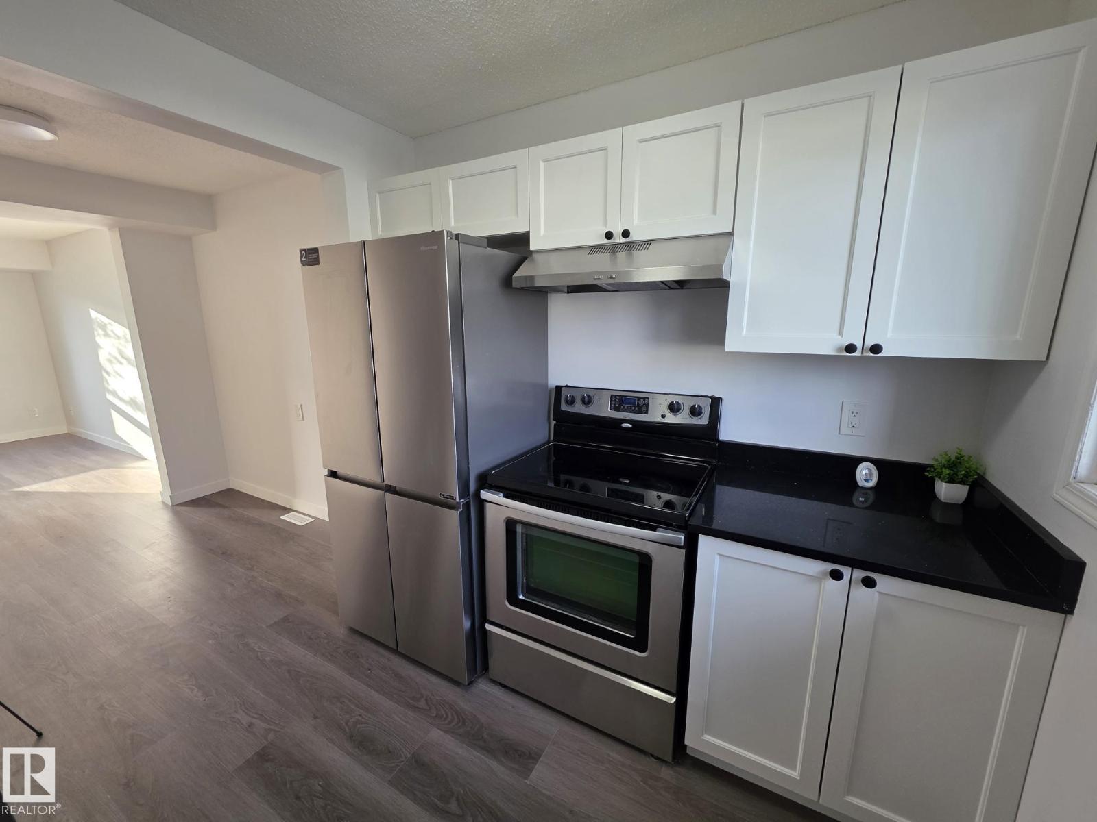 140 Dickinsfield CO NW - 2