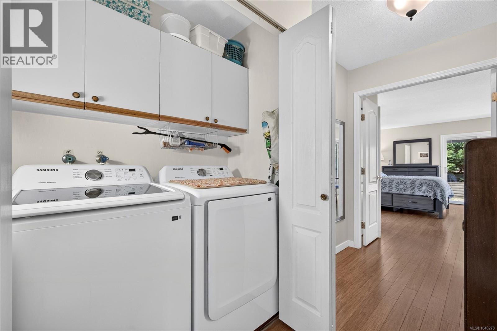 3568 Arbutus Dr S - 27