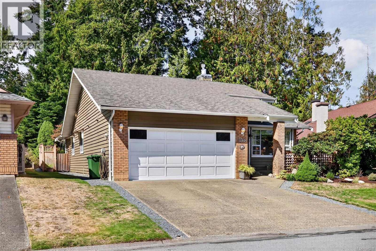3568 Arbutus Dr S - 2
