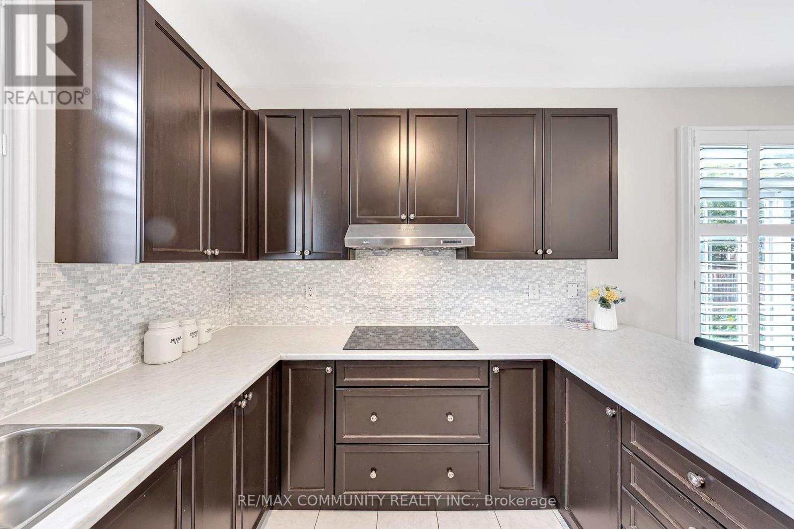 58 GARRARDVIEW STREET - 10